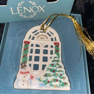 VTG LENOX 1991 Window Homecoming Series China Christmas Ornament‎